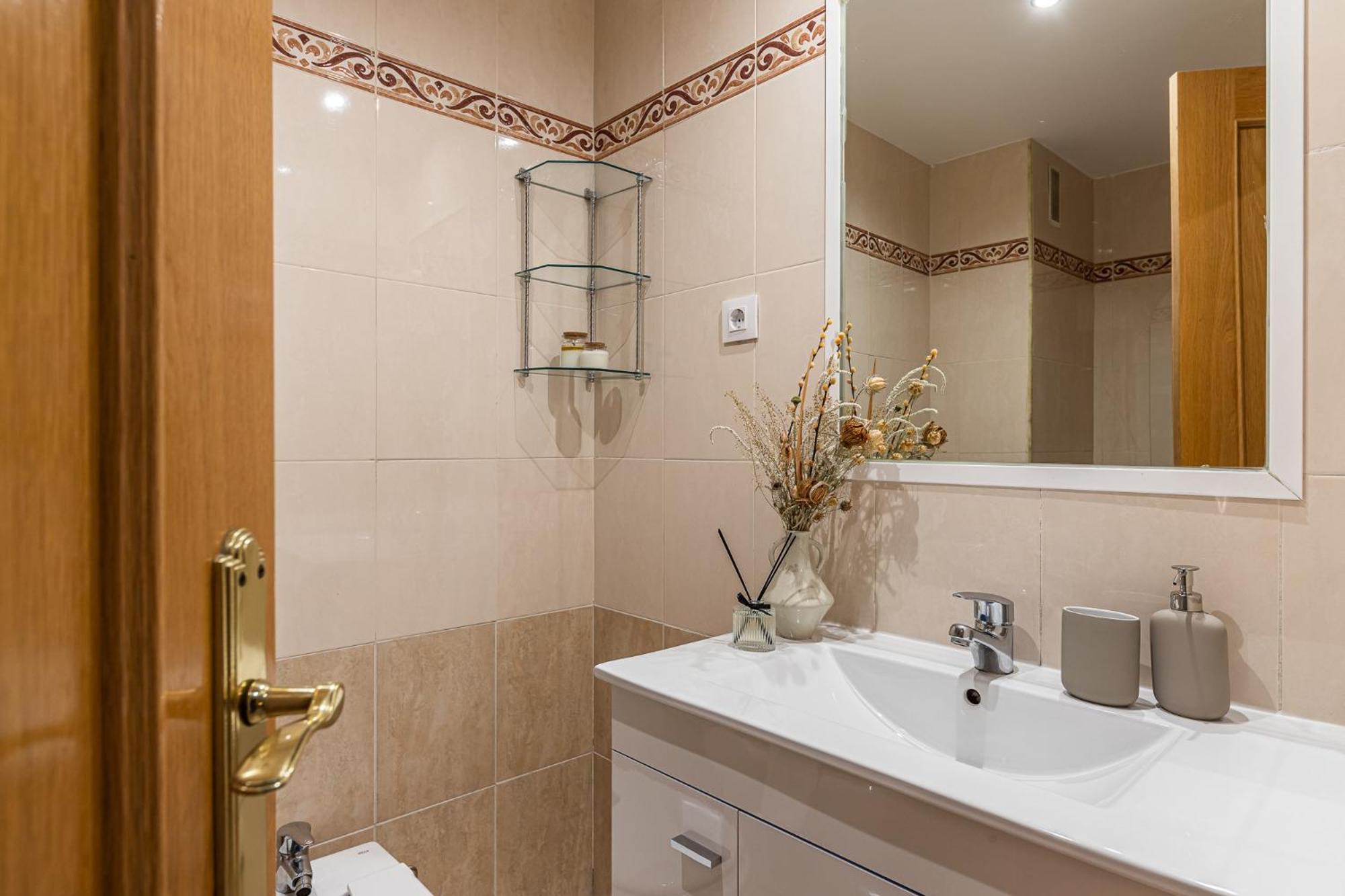 Waou Gran Via Apartment IV - Corta Duracion マドリード エクステリア 写真